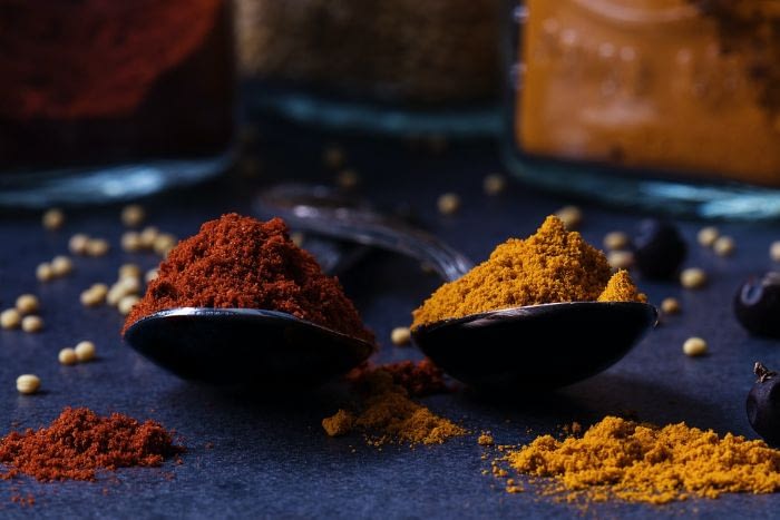 Turmeric and cinnamon - life-enhancing spices